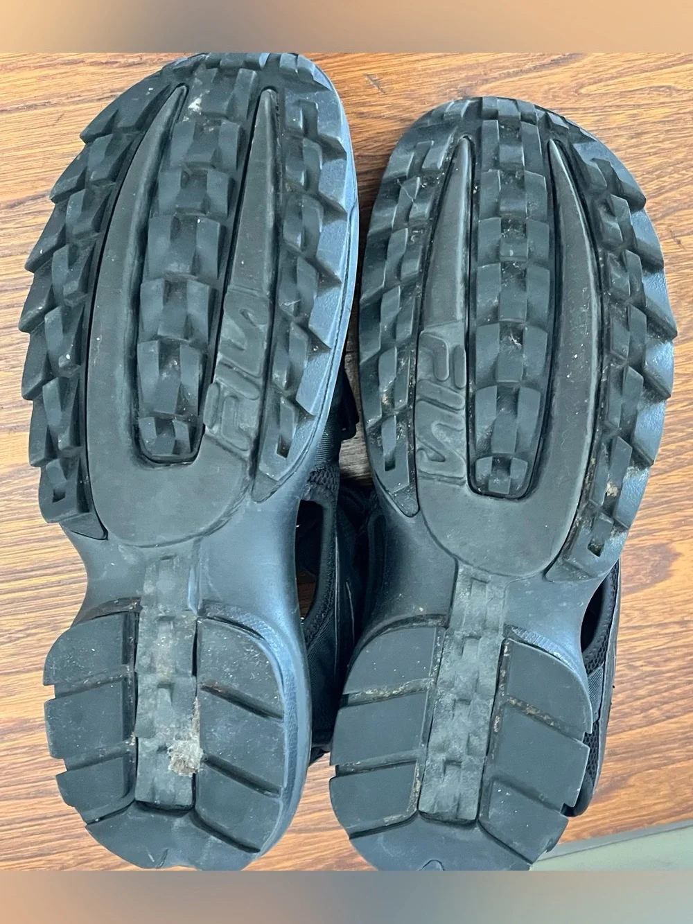 Fila durable sandals